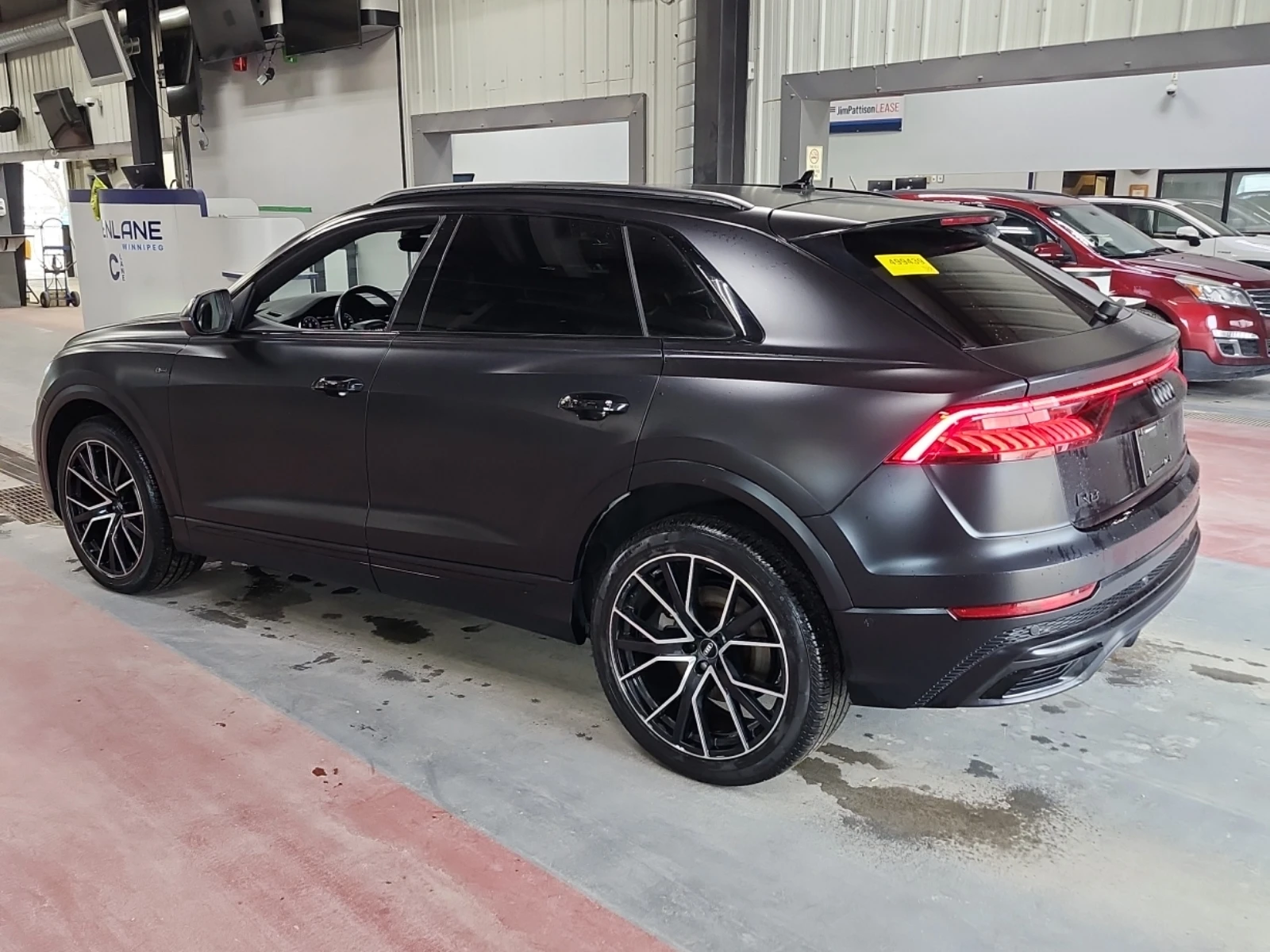 Audi Q8 CARFAX * АВТО КРЕДИТ * ПРОГНОЗНА ЦЕНА ДО БГ * , снимка 4 - Автомобили и джипове - 54692292