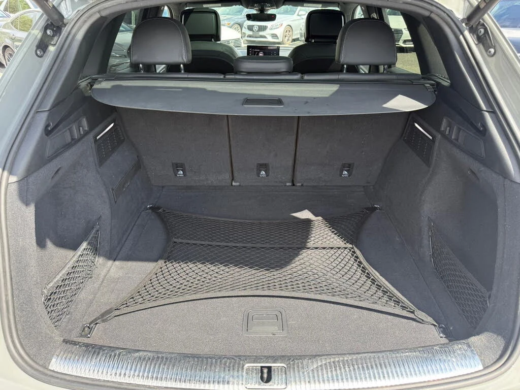 Audi SQ5 PREMIUM* DISTRONIC* ПАНОРАМА* ПОДГРЕВ* КАМЕРА, снимка 7 - Автомобили и джипове - 54969636