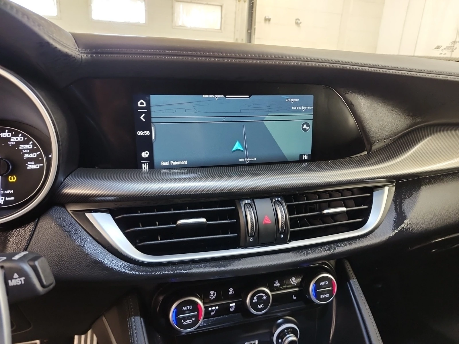 Alfa Romeo Stelvio VELOCE 2.0T * * CARFAX * * АВТО КРЕДИТ * * , снимка 9 - Автомобили и джипове - 54987264