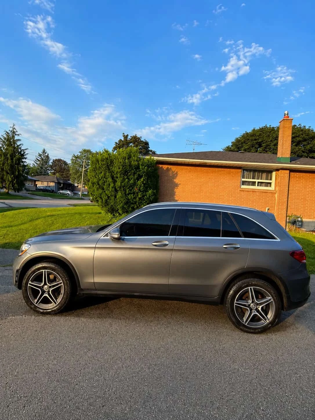 Mercedes-Benz GLC 300 * 4MATIC * CARFAX * ОПЦИЯ ЗА ФИНАНСИРАНЕ , снимка 2 - Автомобили и джипове - 55226843