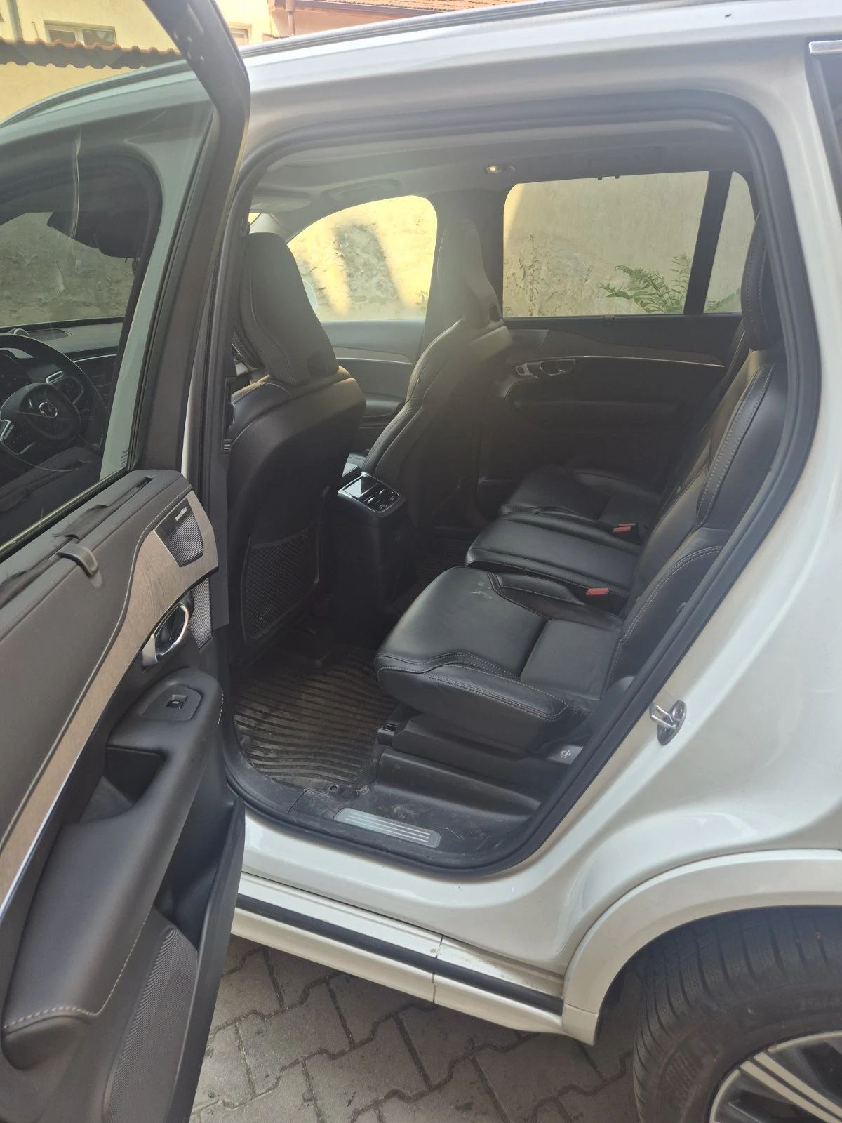 Volvo Xc90 PETROL/ELECTRIC, снимка 4 - Автомобили и джипове - 55796126