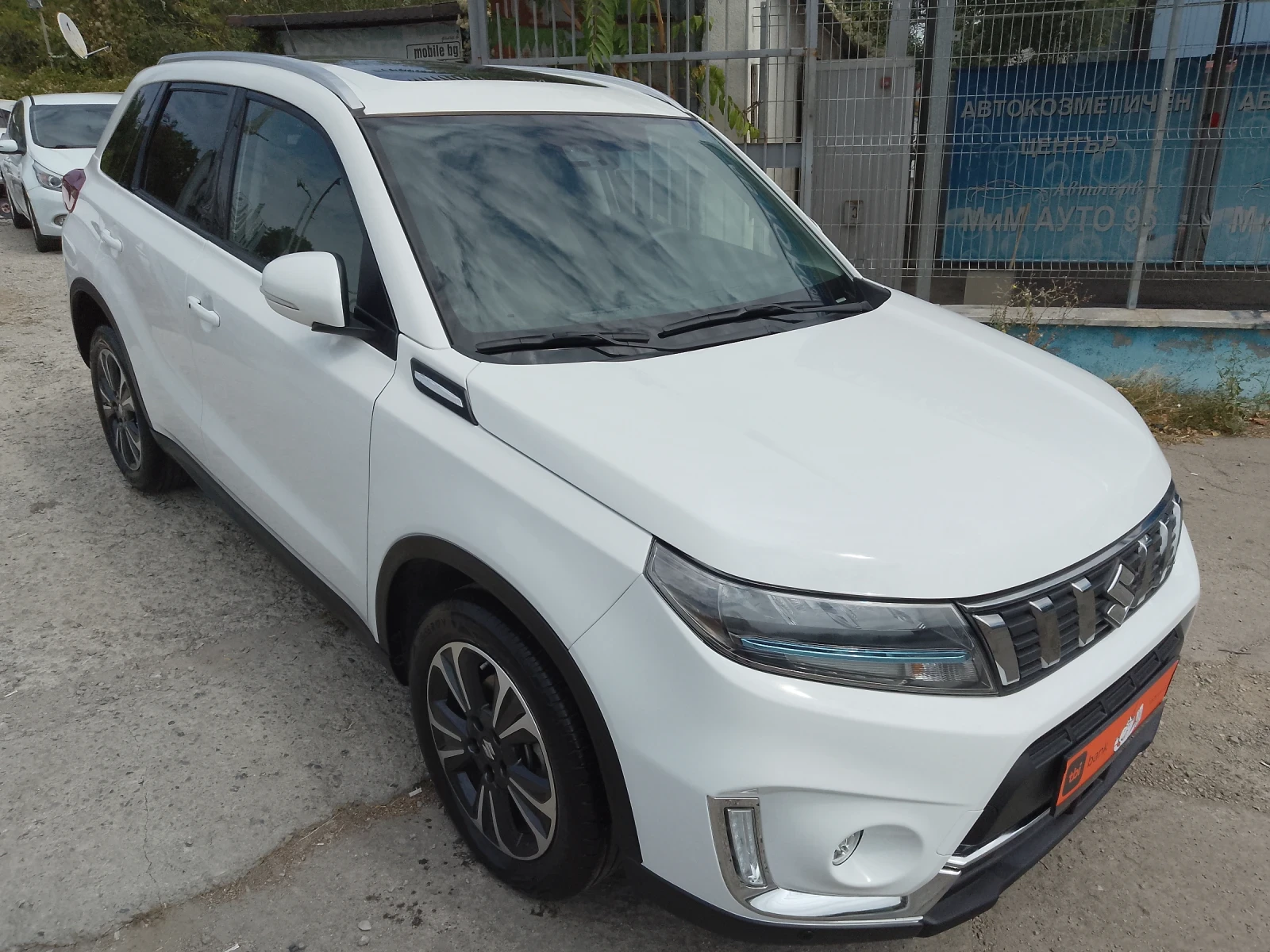 Suzuki Vitara 1.5 FULL HYBRID/GLX+ /ALL GRIP, снимка 3 - Автомобили и джипове - 56040568
