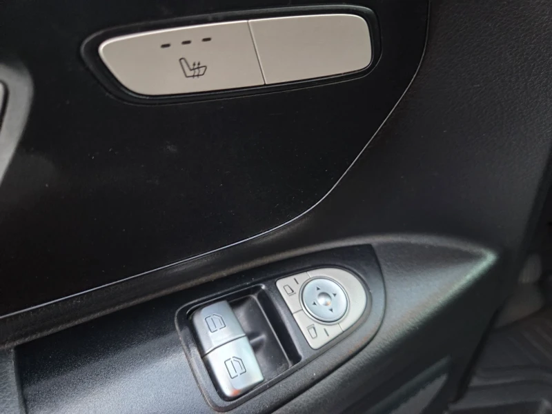 Mercedes-Benz Vito 119 CDI, 4 x 4, Климатик, LED, Нави, Две странични, снимка 13 - Бусове и автобуси - 52944435