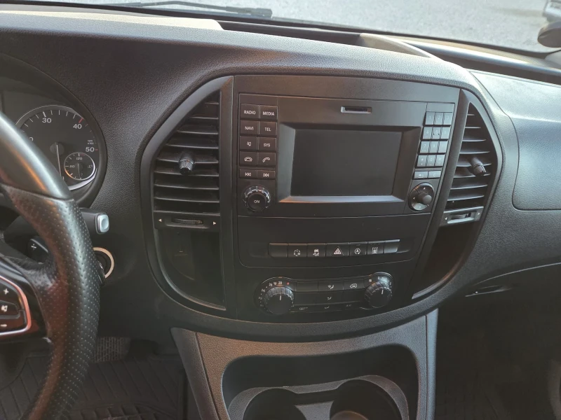 Mercedes-Benz Vito 119 CDI, 4 x 4, Климатик, LED, Нави, Две странични, снимка 12 - Бусове и автобуси - 52944435