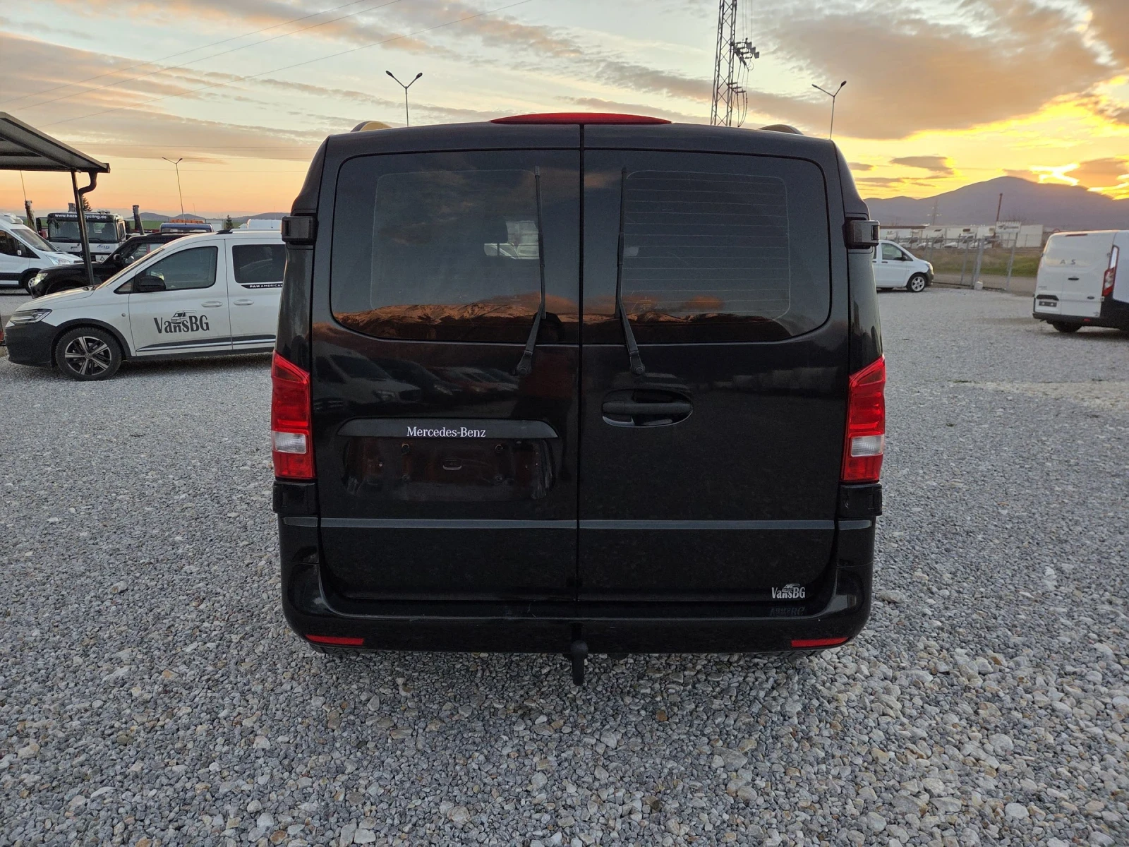 Mercedes-Benz Vito 119 CDI, 4 x 4, Климатик, LED, Нави, Две странични - изображение 4