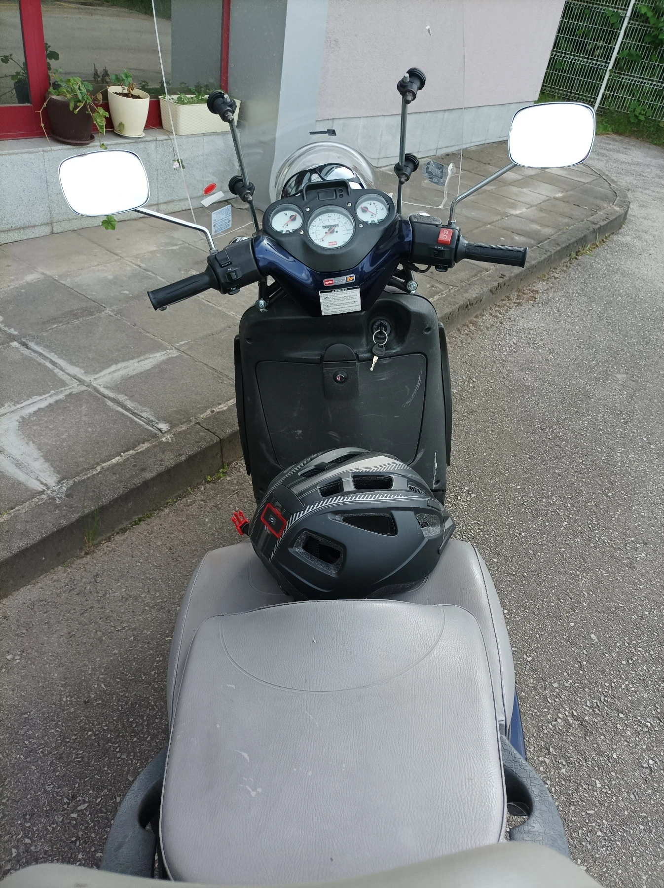 Aprilia Scarabeo 200k - изображение 5