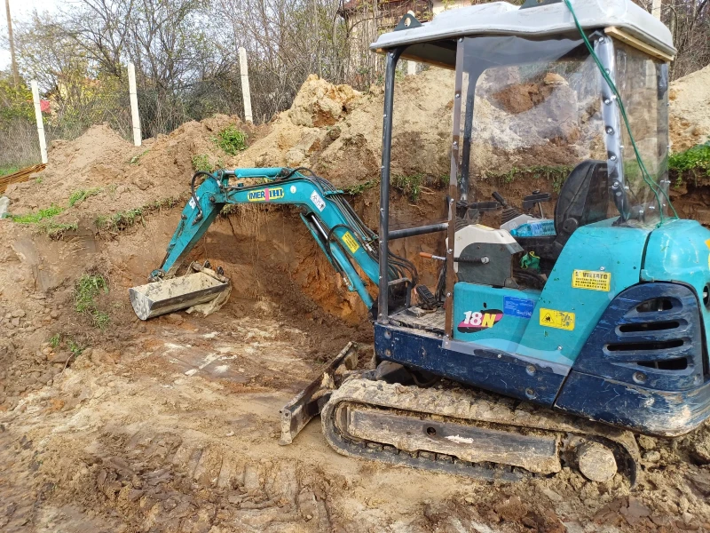 Багер Gehl 18N, снимка 3 - Индустриална техника - 52698078