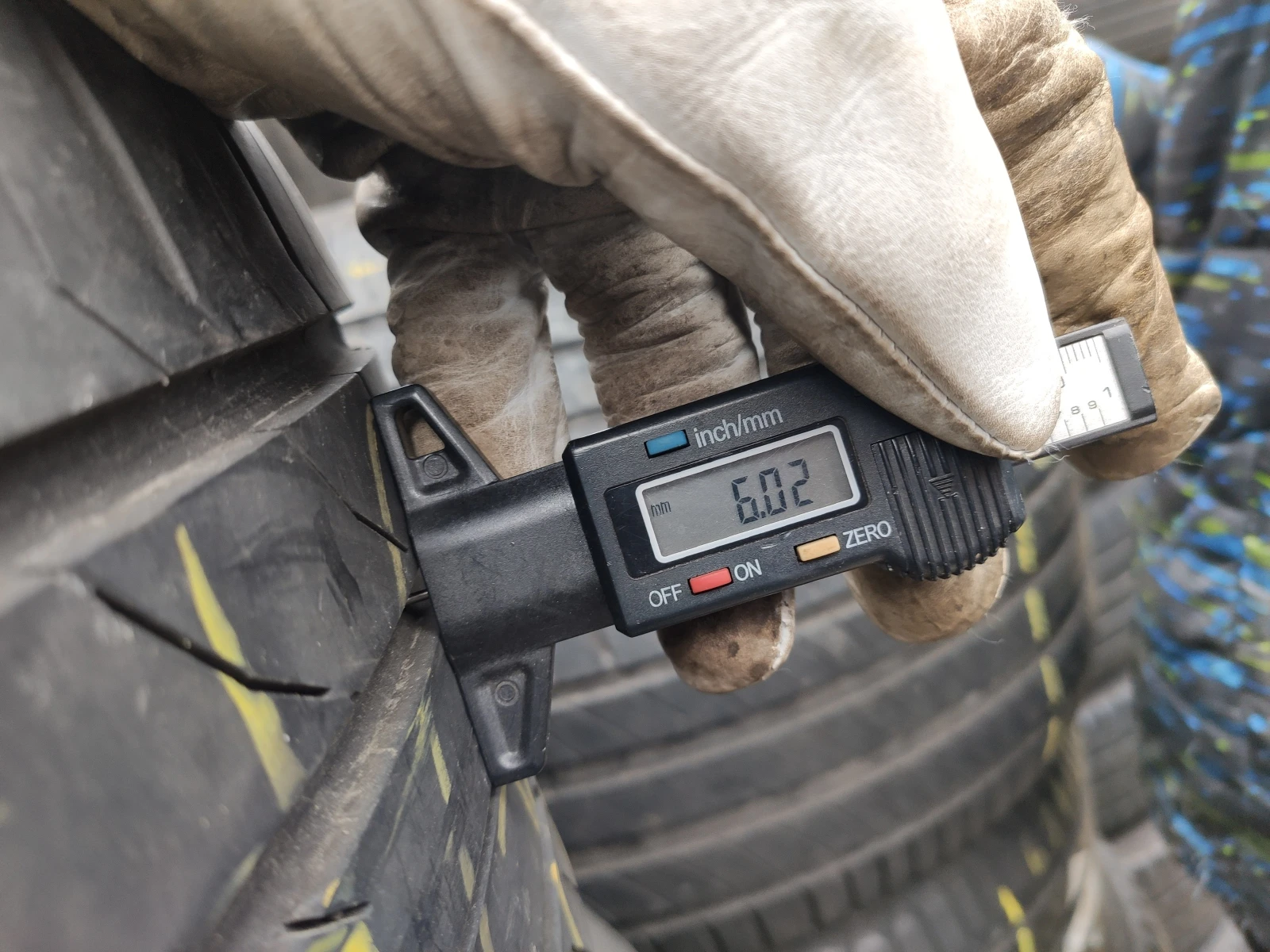 Гуми Летни 255/40R18, снимка 6 - Гуми и джанти - 54905891