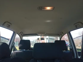 Toyota Corolla verso 1, снимка 14