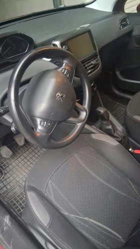 Peugeot 208, снимка 8