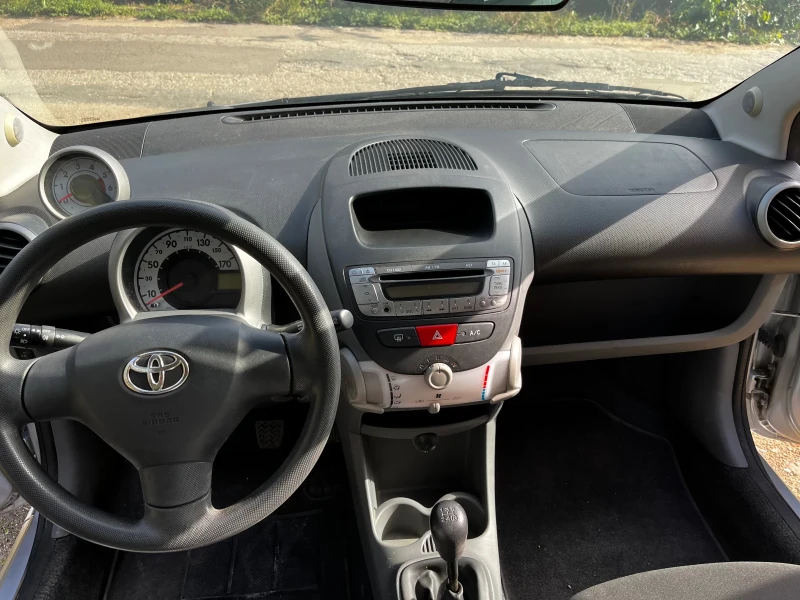 Toyota Aygo, снимка 10 - Автомобили и джипове - 47260300