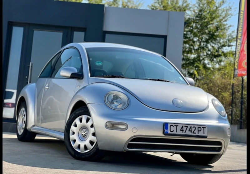 VW New beetle 2.0, снимка 1 - Автомобили и джипове - 47451087