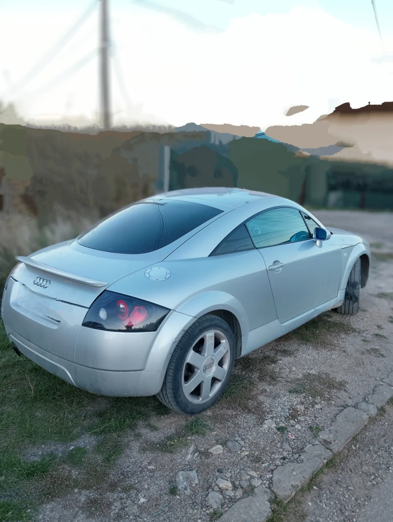 Audi Tt 1.8T, снимка 8 - Автомобили и джипове - 47669329