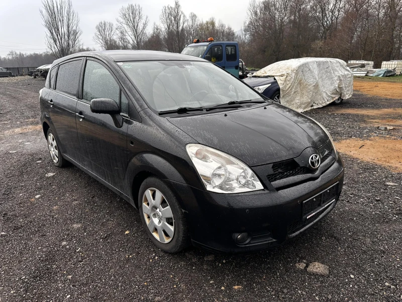 Toyota Corolla verso 2.2 D-4D (136 к.с.)