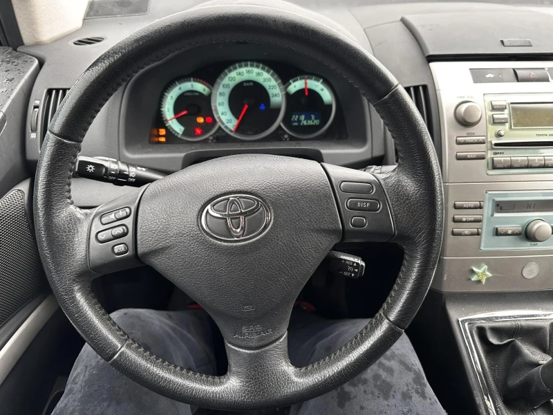 Toyota Corolla verso 2.2 D-4D (136 к.с.), снимка 7 - Автомобили и джипове - 52557091