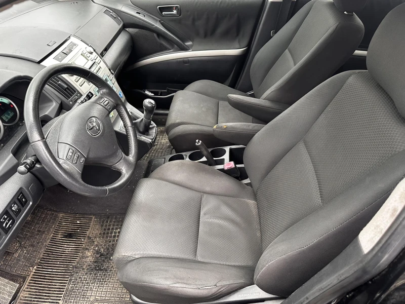 Toyota Corolla verso 2.2 D-4D (136 к.с.), снимка 8 - Автомобили и джипове - 52557091