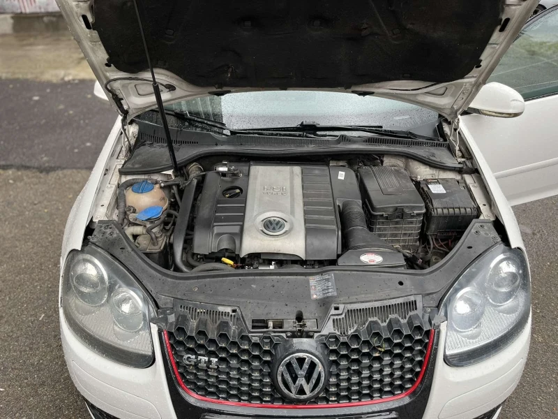 VW Golf 2.0 TFSI GTI, снимка 13 - Автомобили и джипове - 50676919