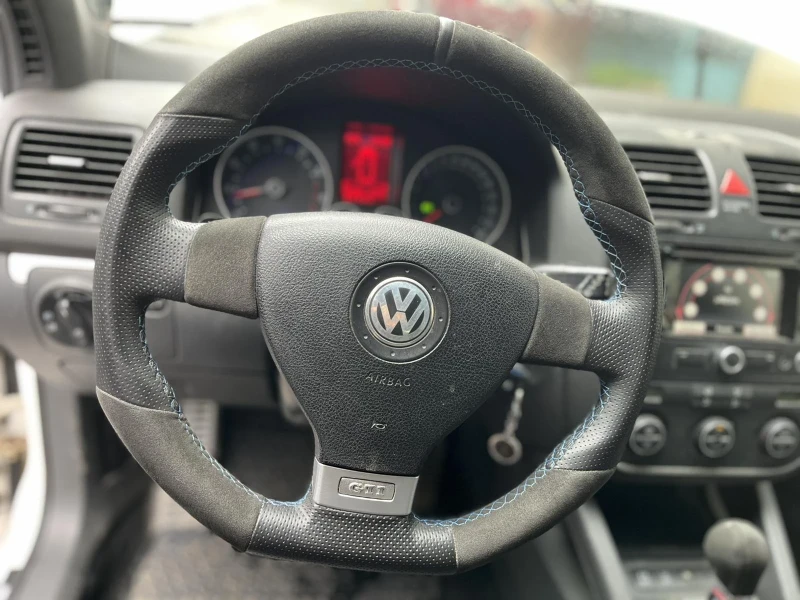 VW Golf 2.0 TFSI GTI, снимка 12 - Автомобили и джипове - 50676919