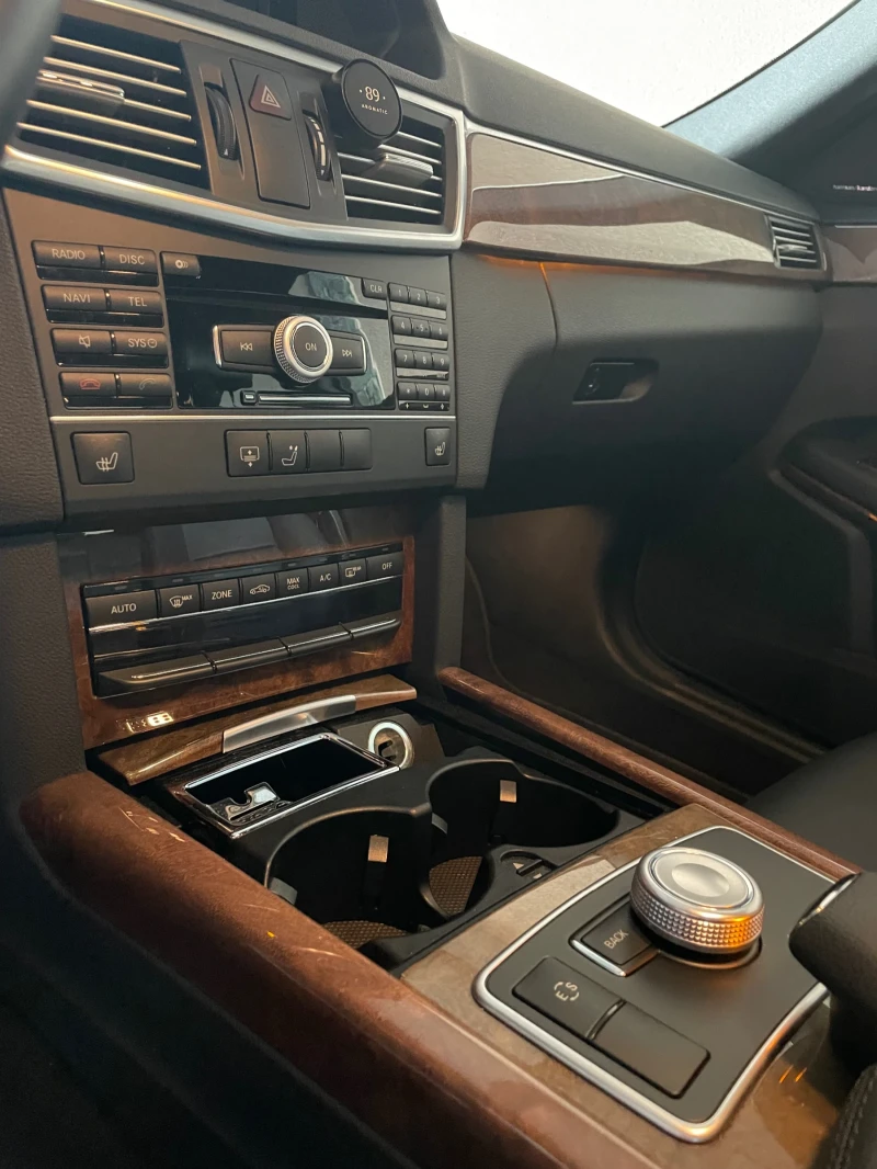 Mercedes-Benz E 350, снимка 7 - Автомобили и джипове - 52246455