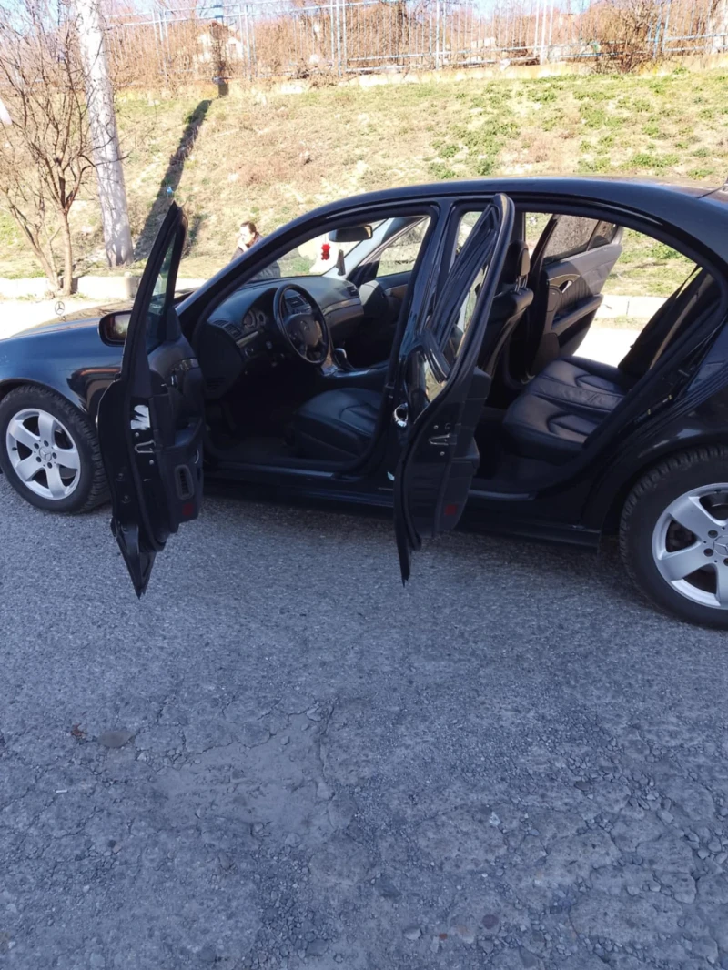 Mercedes-Benz E 320, снимка 7 - Автомобили и джипове - 52357813