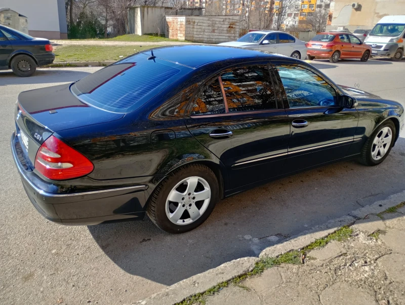 Mercedes-Benz E 320, снимка 2 - Автомобили и джипове - 52357813