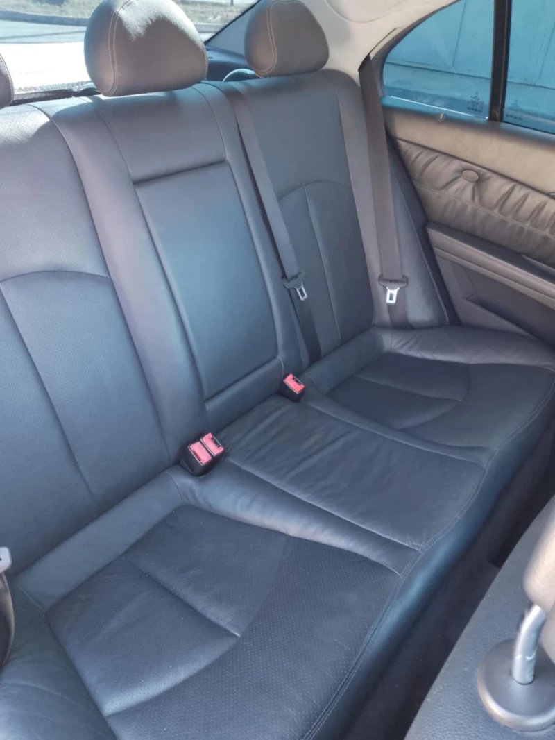 Mercedes-Benz E 320, снимка 8 - Автомобили и джипове - 52357813