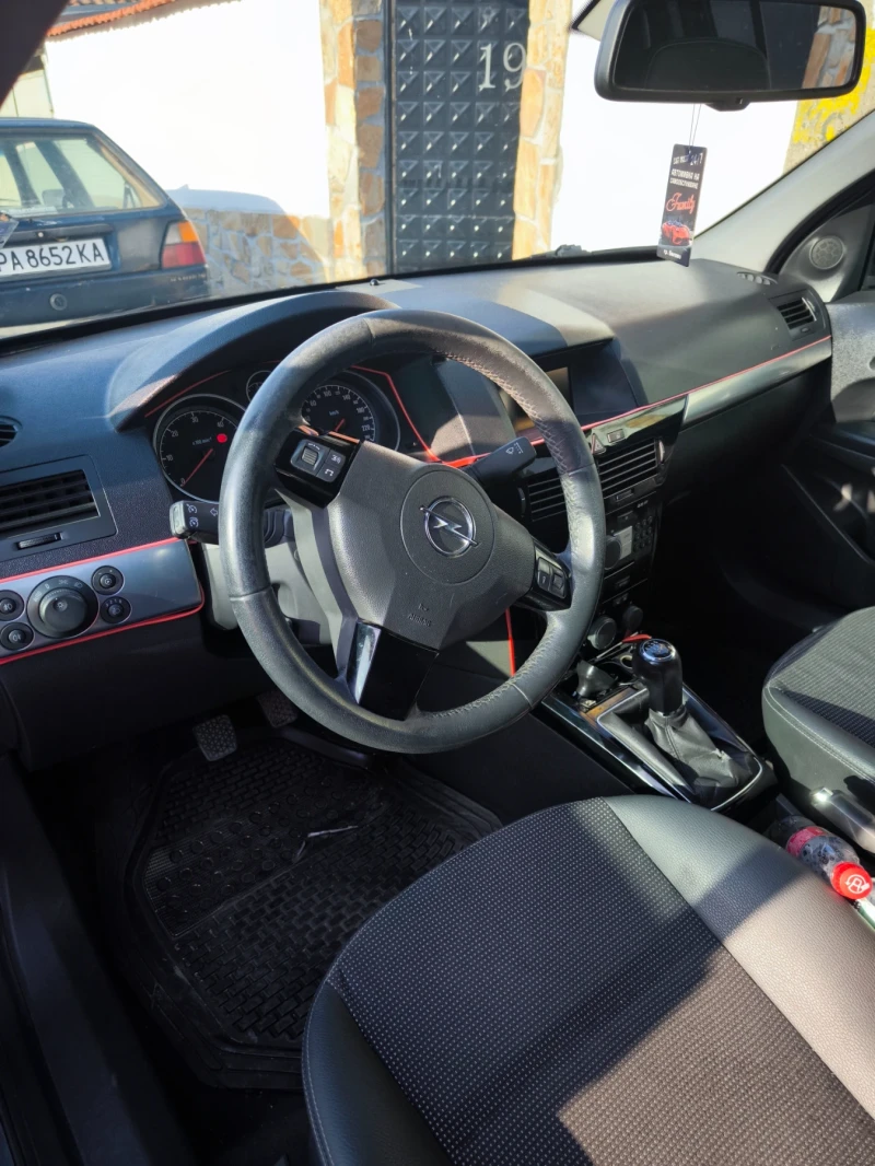 Opel Astra H 1, 7 CDTI 110 к.с., снимка 5 - Автомобили и джипове - 52768510