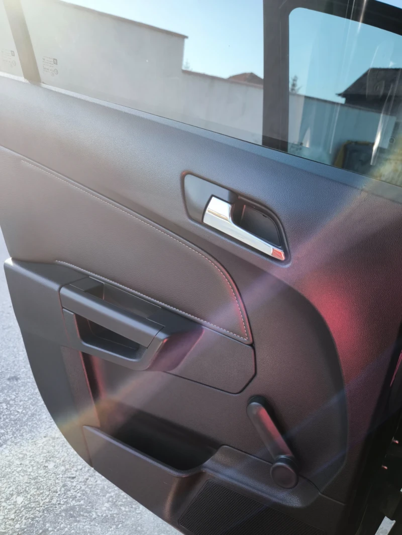 Opel Astra H 1, 7 CDTI 110 к.с., снимка 9 - Автомобили и джипове - 52768510