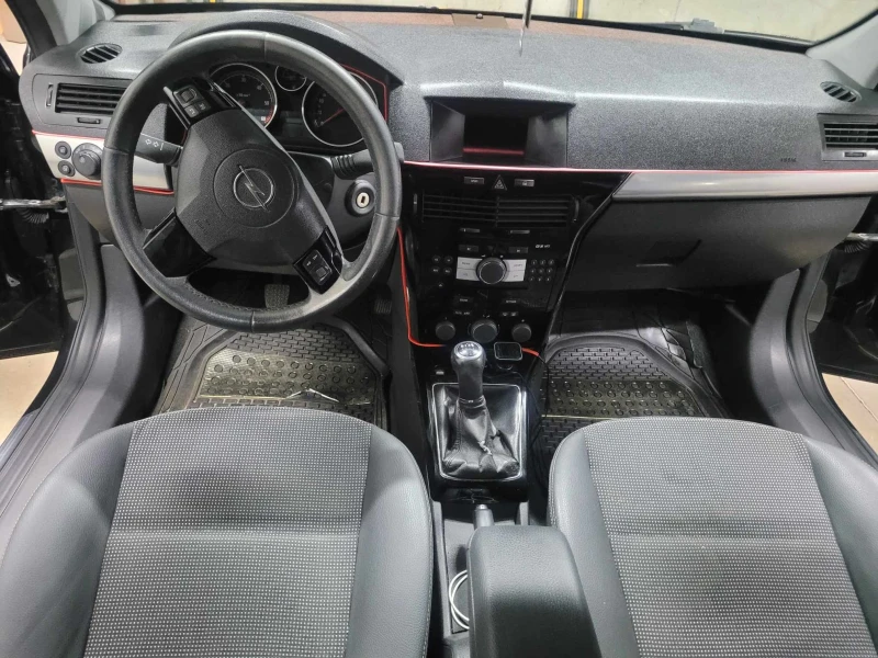 Opel Astra H 1, 7 CDTI 110 к.с., снимка 10 - Автомобили и джипове - 52768510