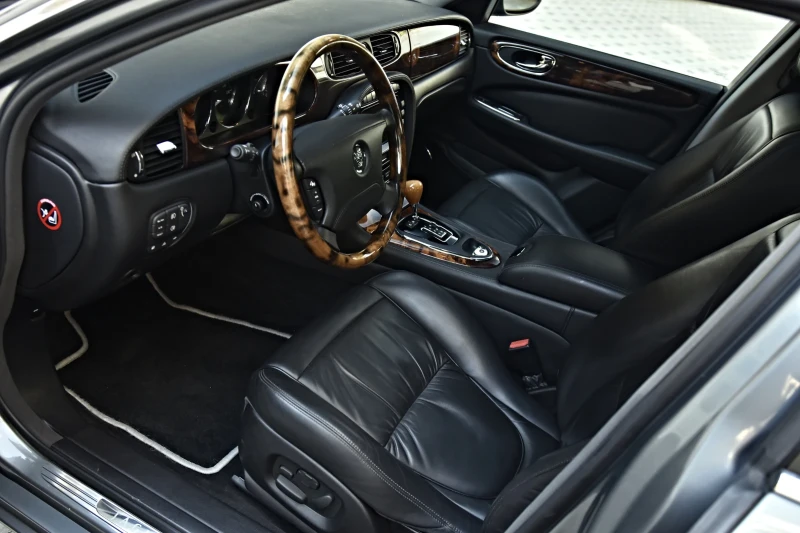 Jaguar Super v8 4.2 Supercharged  400PK, снимка 7 - Автомобили и джипове - 52770405