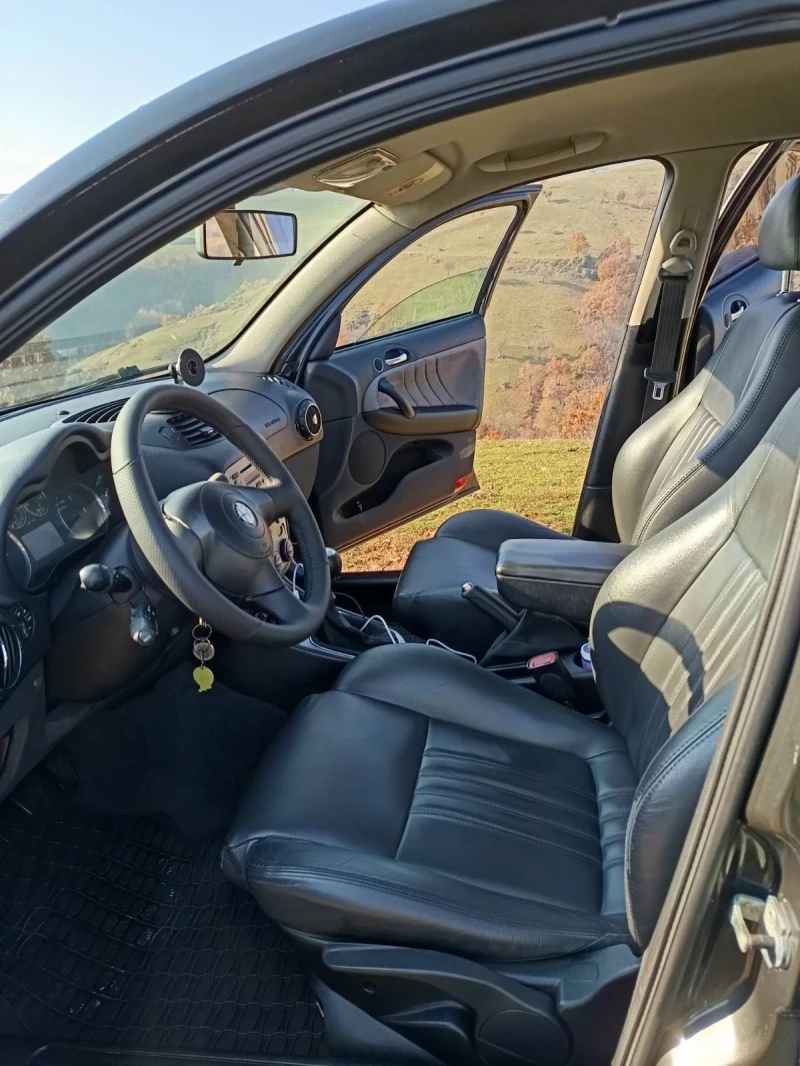 Alfa Romeo 147, снимка 4 - Автомобили и джипове - 53038085