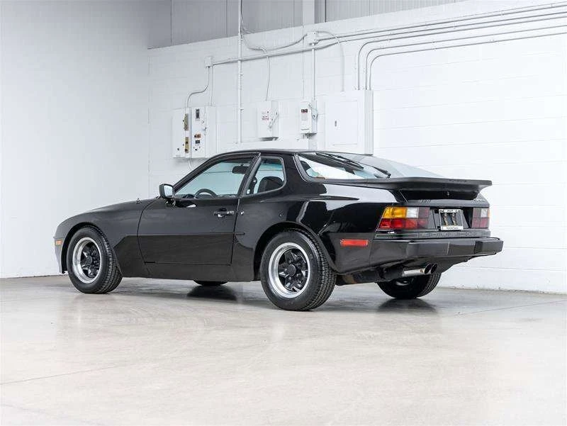 Porsche 944 * CARFAX * ЦЕНА ДО БГ, снимка 3 - Автомобили и джипове - 53272976