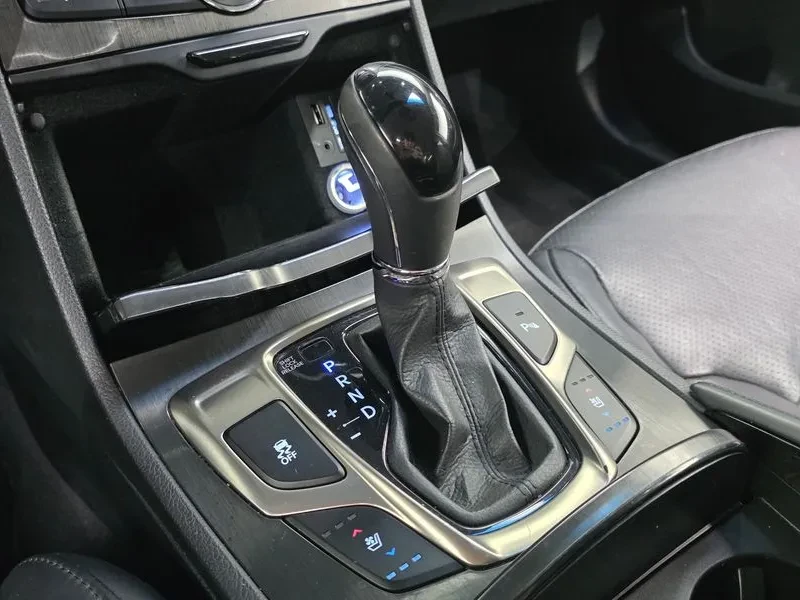 Hyundai Grandeur Hg300 Premium, снимка 9 - Автомобили и джипове - 53777631