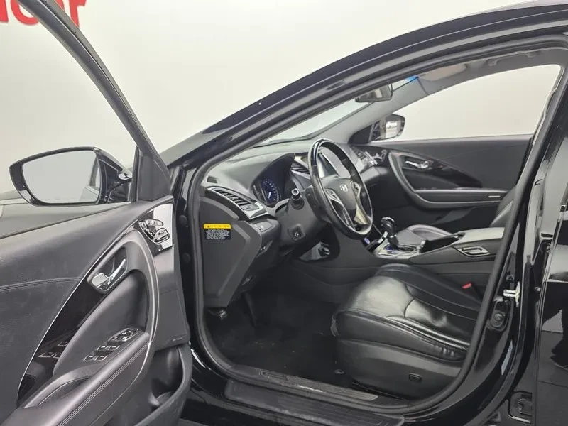 Hyundai Grandeur Hg300 Premium, снимка 11 - Автомобили и джипове - 53777631