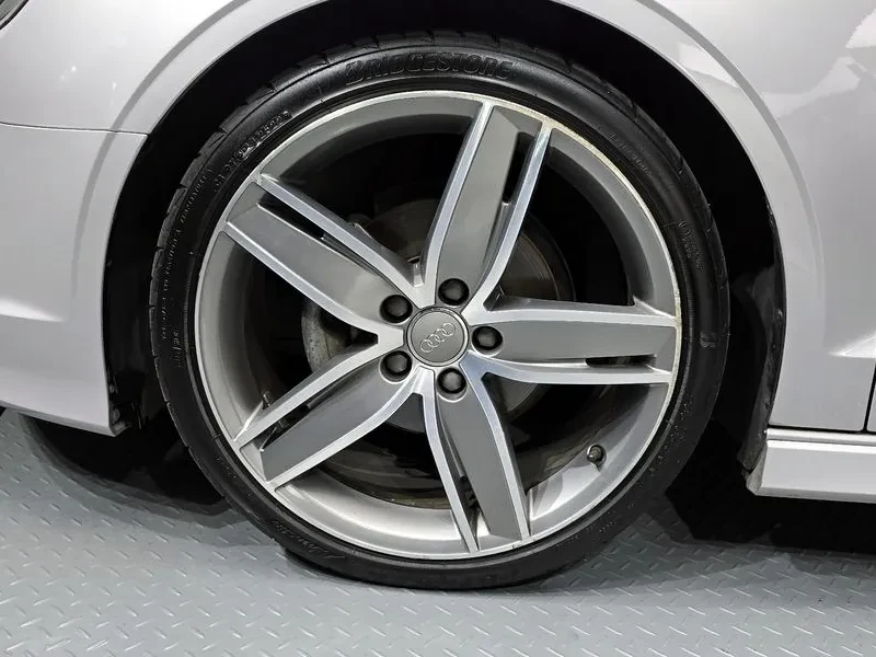 Audi A3 2.0 TDI Dynamic Sports Edition, снимка 5 - Автомобили и джипове - 54135627