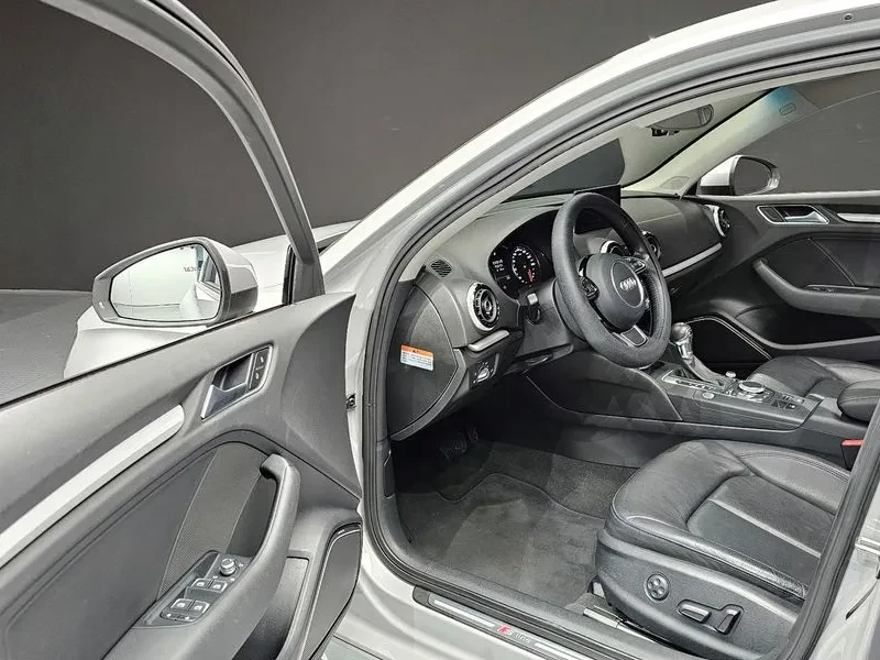 Audi A3 2.0 TDI Dynamic Sports Edition, снимка 11 - Автомобили и джипове - 54135627