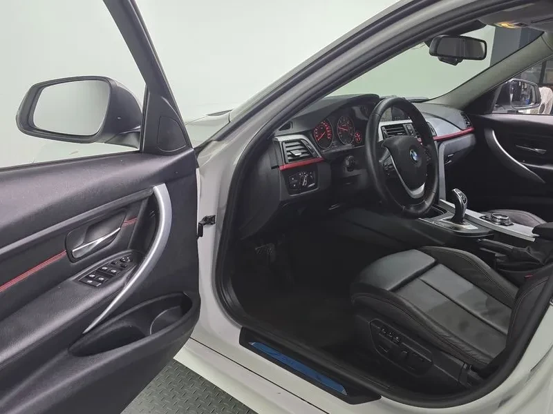 BMW 320 d, снимка 10 - Автомобили и джипове - 54590245
