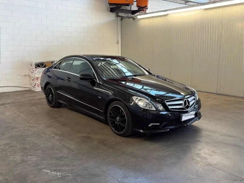Mercedes-Benz E 350 * AMG Line* Панорама* Coupe* , снимка 2 - Автомобили и джипове - 55480527