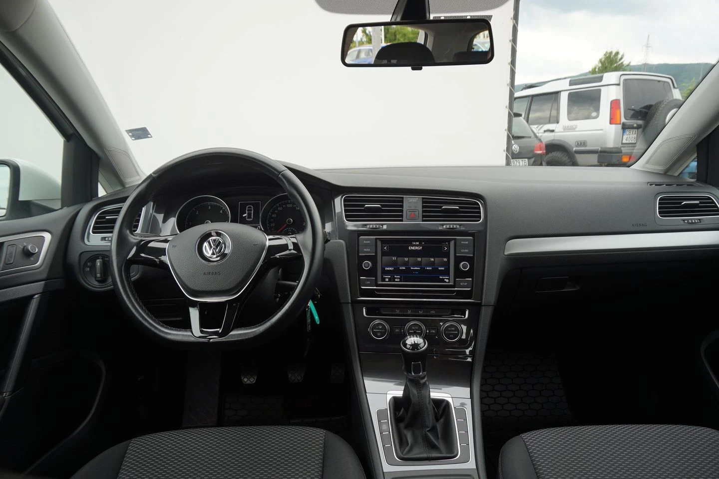 VW Golf Trendline 1.6TDI BMT - изображение 5