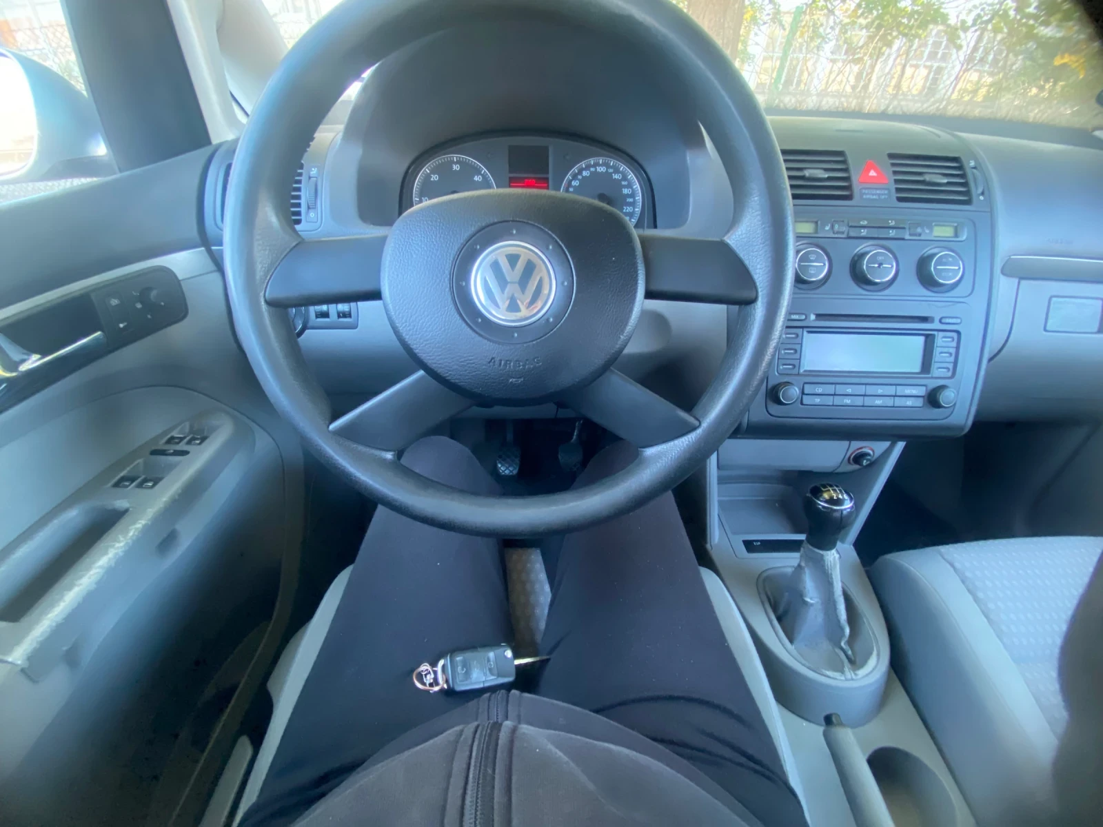 VW Touran 2.0 TDI 140k.с. 6 скорости !!! - изображение 4