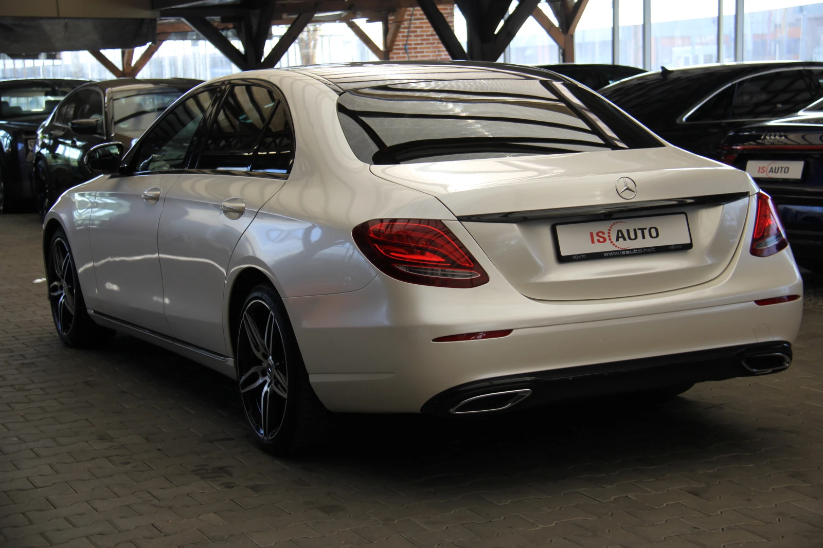 Mercedes-Benz E 200 Sport/LED/Navi//Burmester/ | Mobile.bg   6