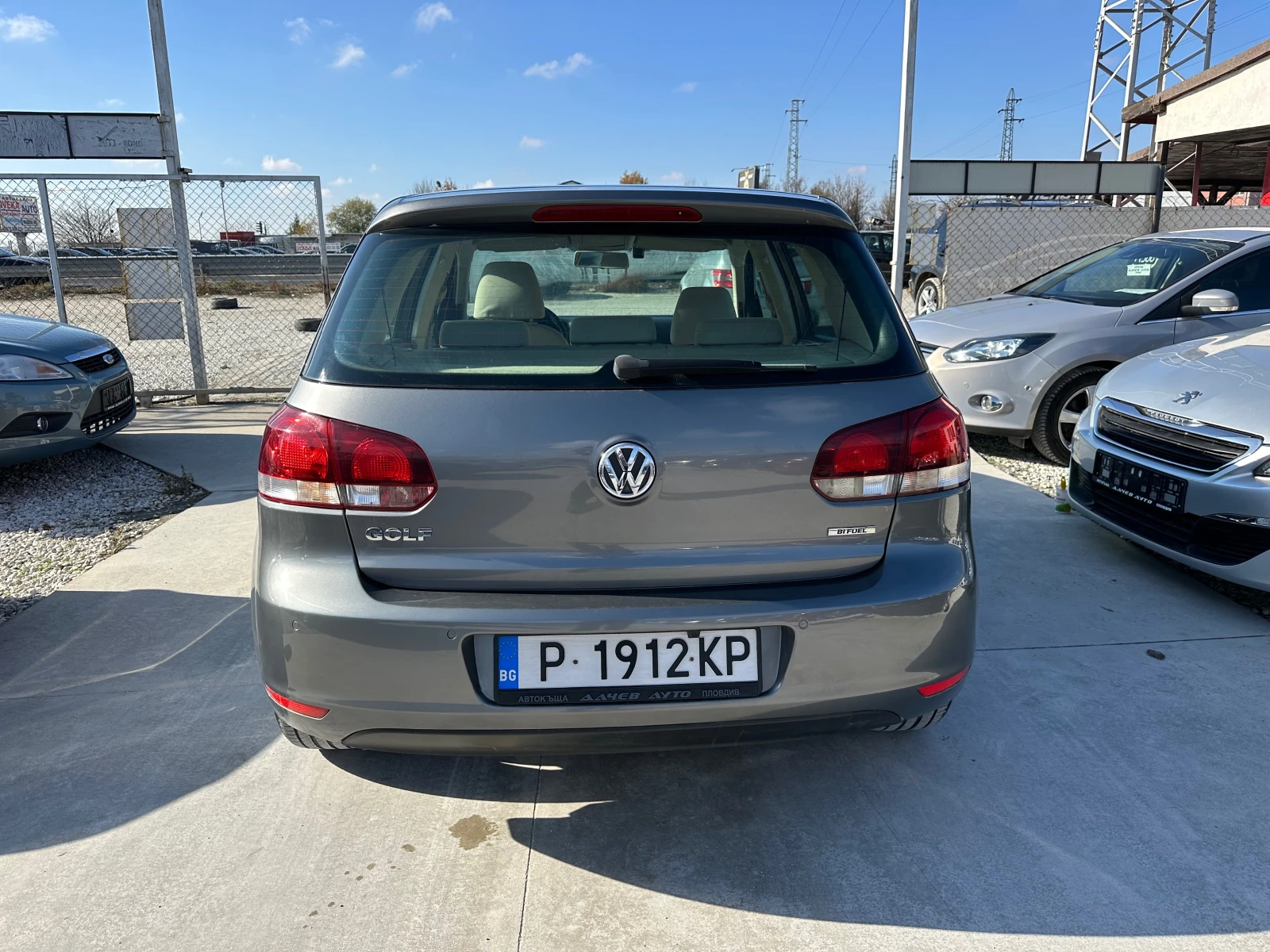 VW Golf 1.6 ЗАВОДСКА ГАЗ 102к.с - изображение 4