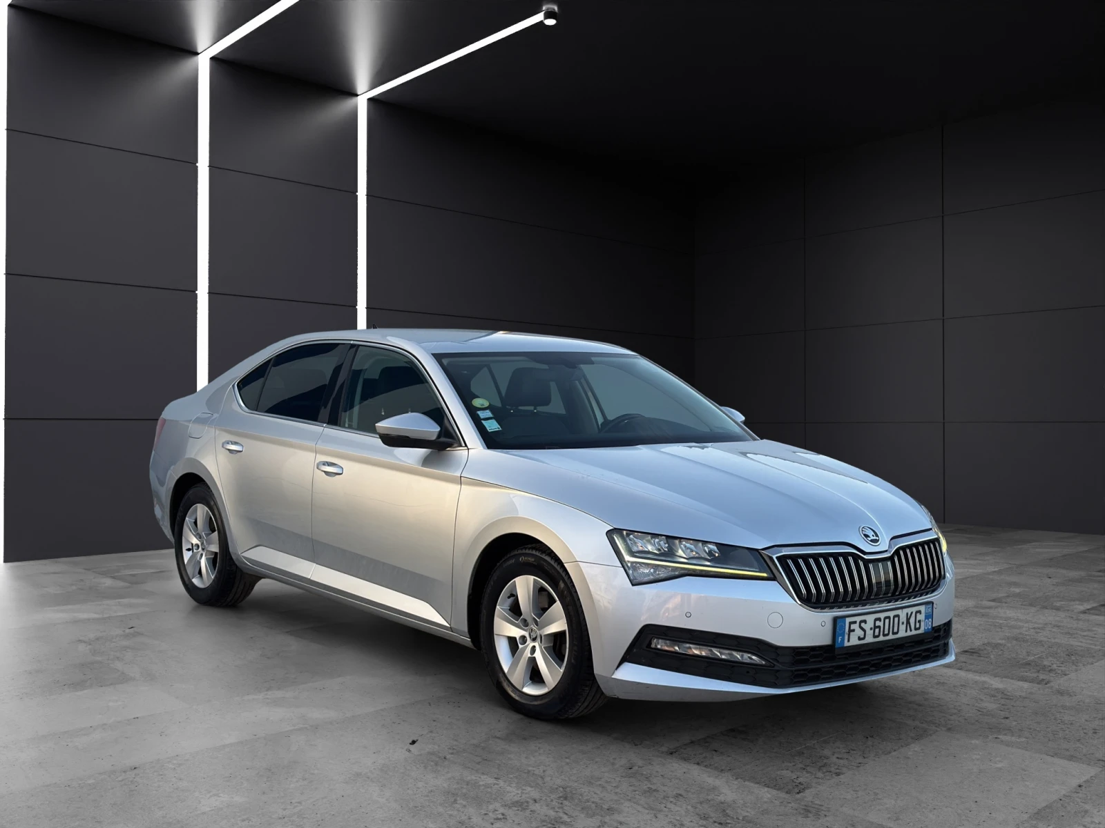 Skoda Superb 2.0 TDI - изображение 3