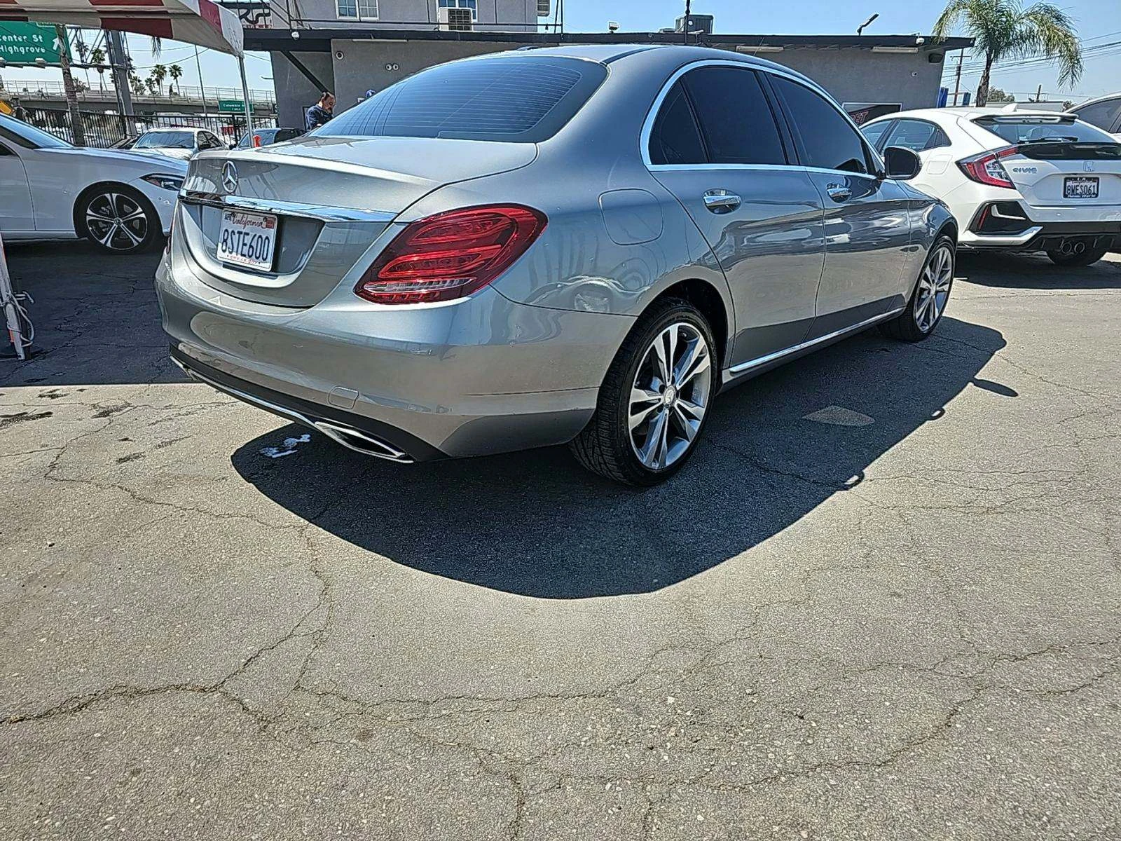 Mercedes-Benz C 300 2015 Mercedes-Benz C 300 4MATIC Sedan - изображение 5