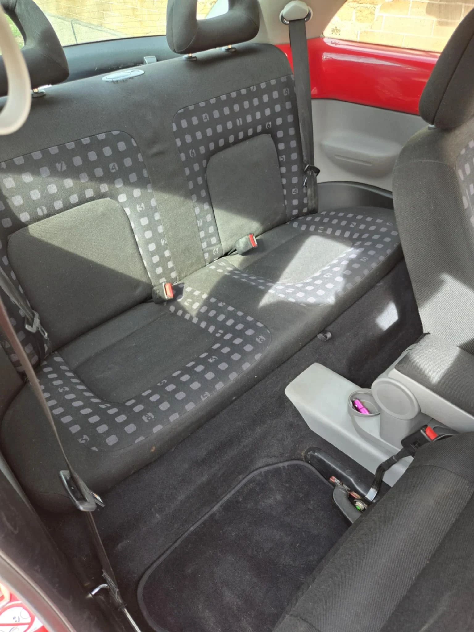 VW New beetle 2.0 115 - изображение 7