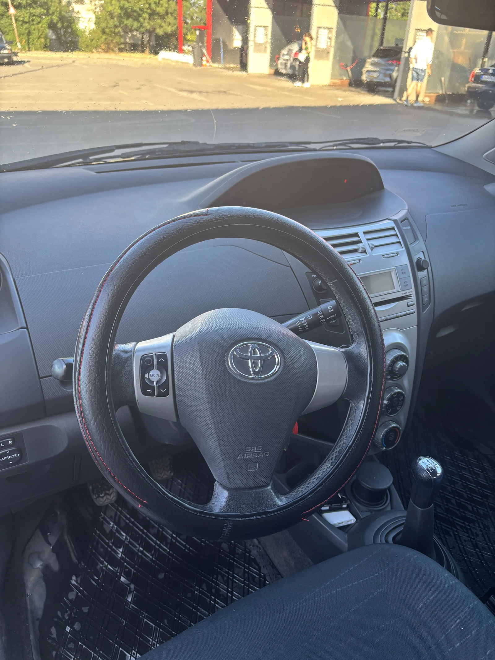 Toyota Yaris  - изображение 3
