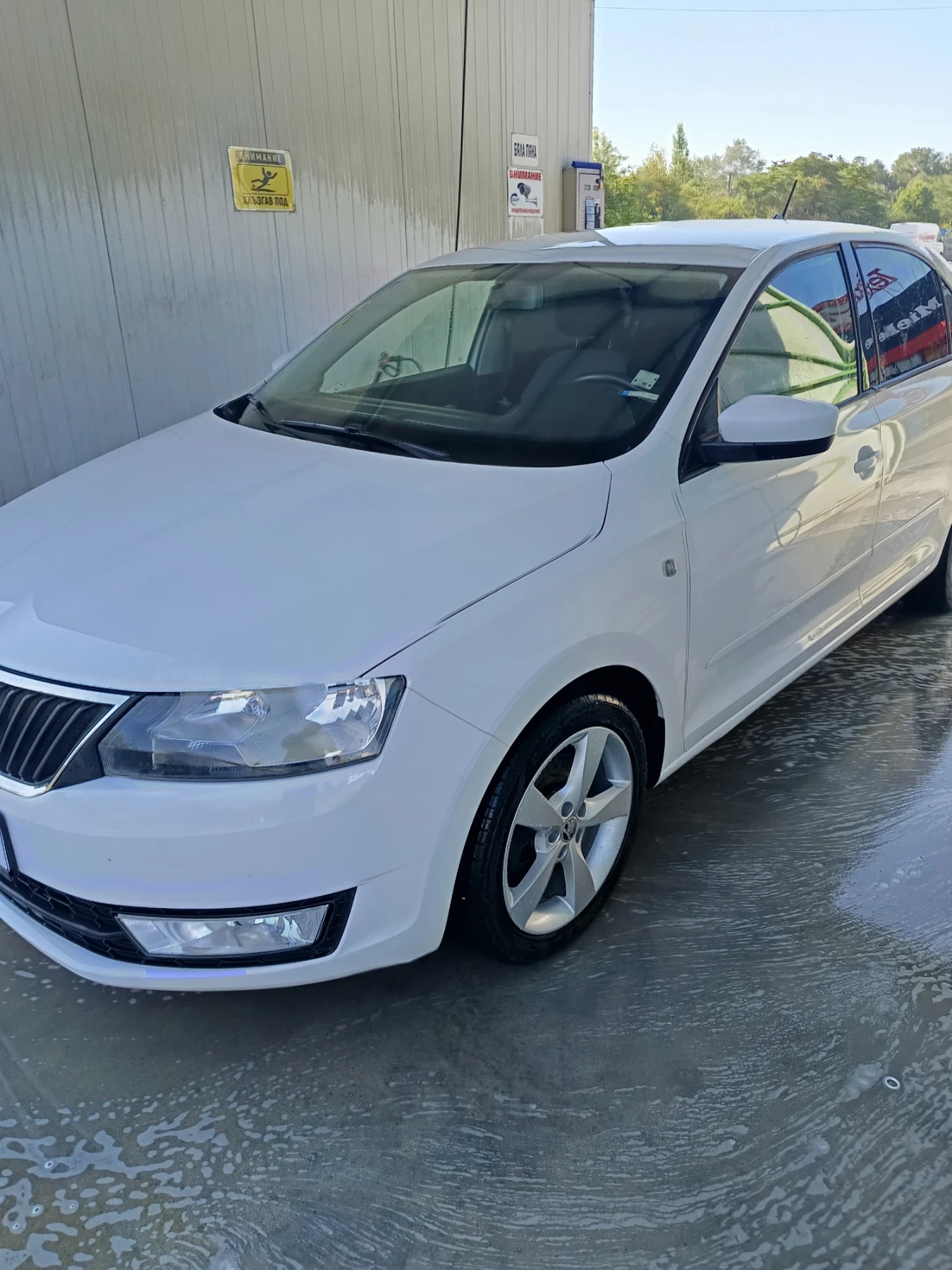Skoda Rapid 1.6 TDI - изображение 2