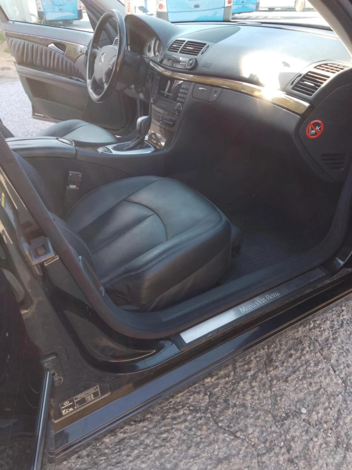 Mercedes-Benz E 320  - изображение 9