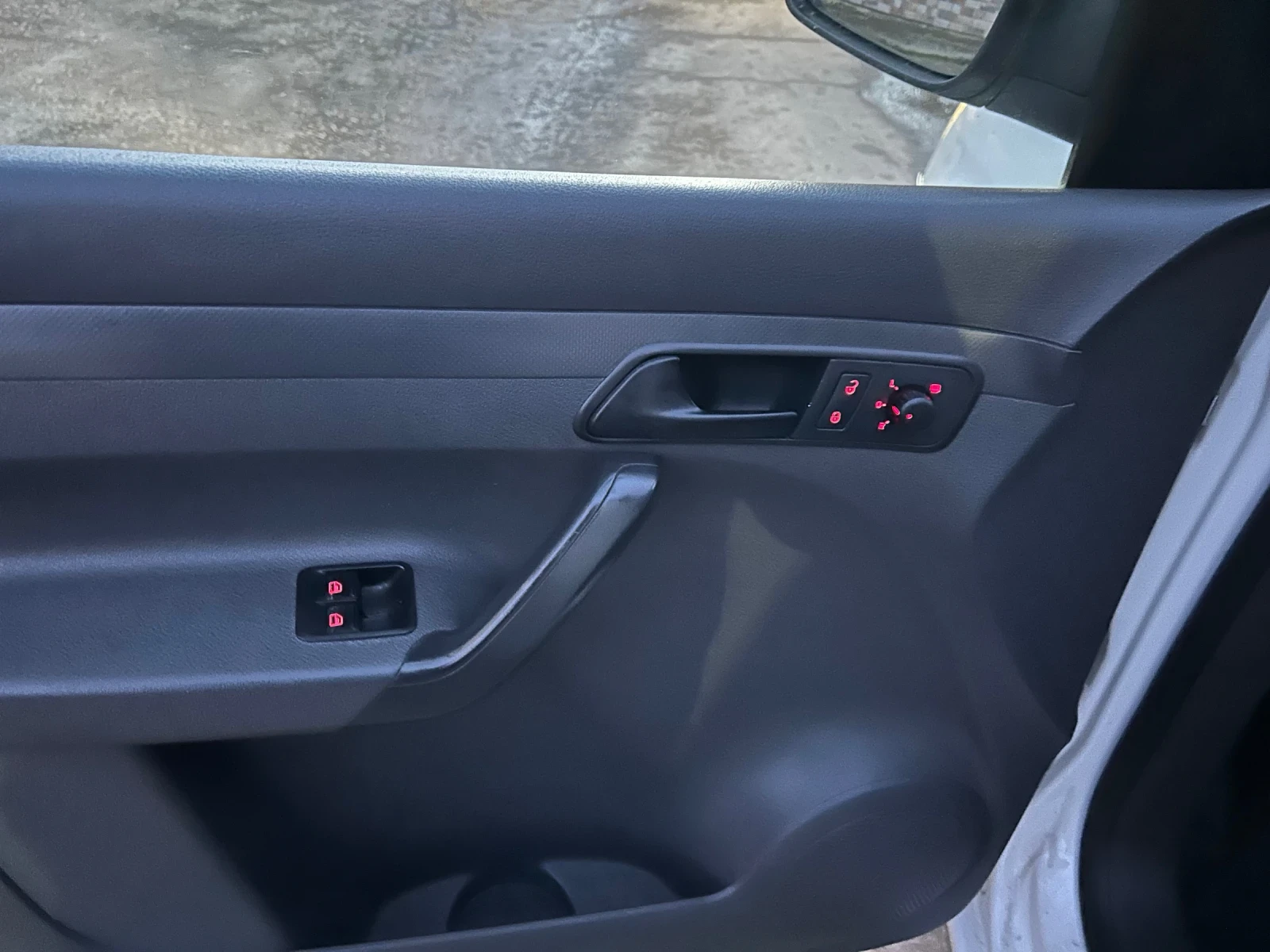 VW Caddy | Mobile.bg � ����������� 12