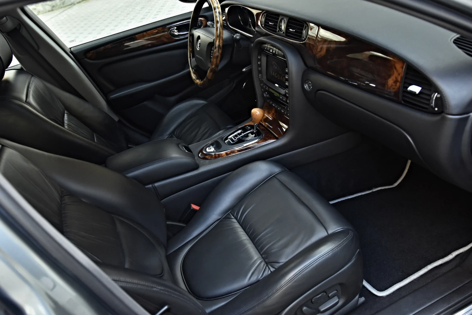 Jaguar Super v8 4.2 Supercharged  400PK | Mobile.bg   12